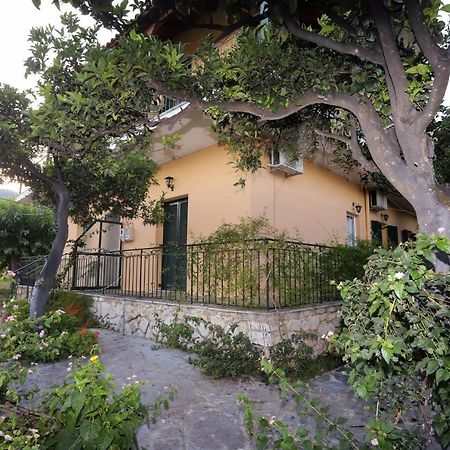 Cosy Budget Rooms To Rent In Ipsos Corfu Buitenkant foto