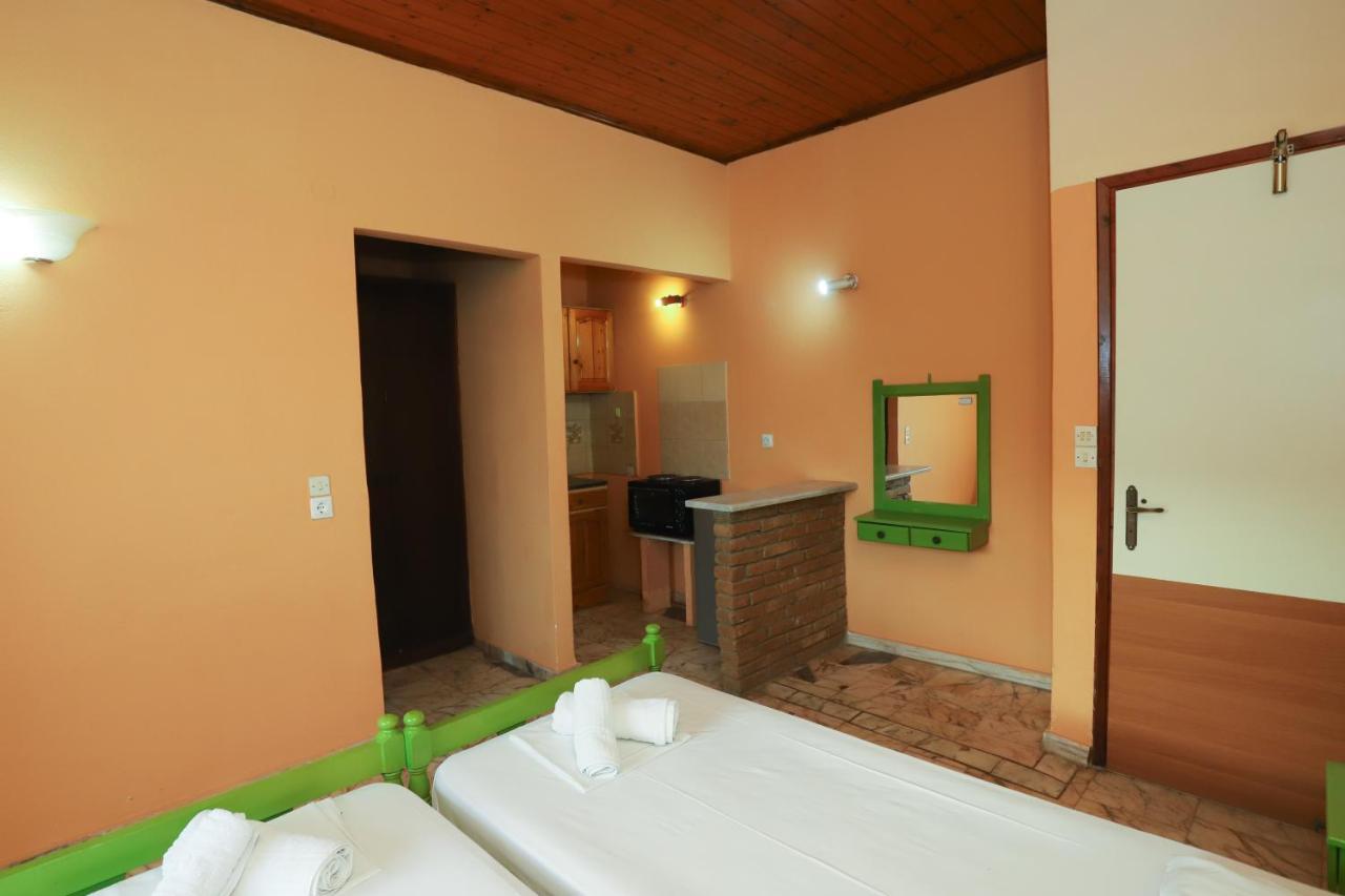 Cosy Budget Rooms To Rent In Ipsos Corfu Buitenkant foto